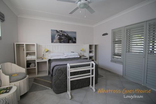 Albatross Guesthouse - image 3