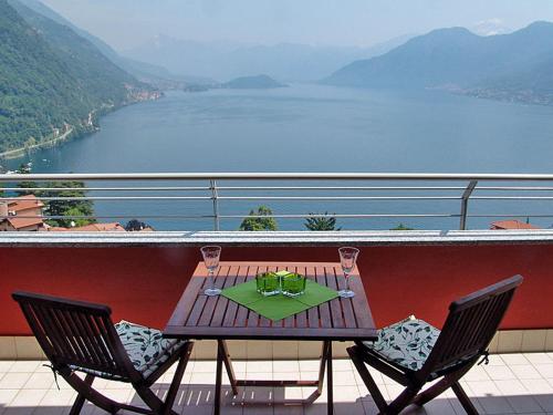  Villa Sara - Seeblick - Sea view, Pension in Argegno