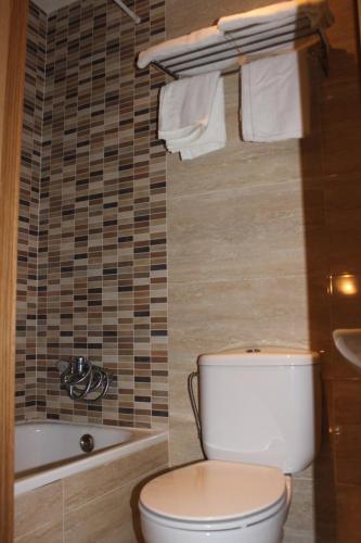 Hostal Sonia - image 2