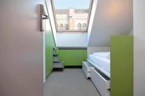 Maverick Hotel & Student Lodge - image 2