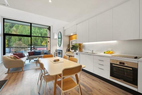Kitchen, Residence du Parc by Staysouth in Arthurs Point