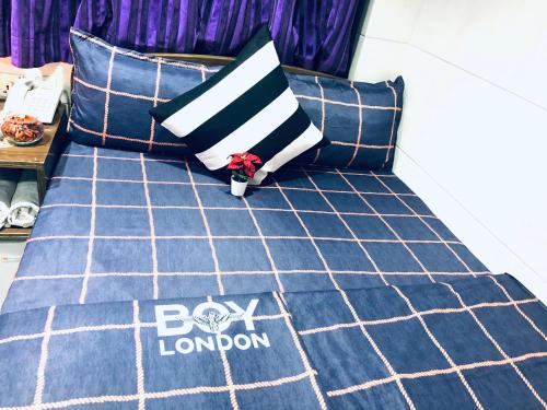 Standard Double Room image 10