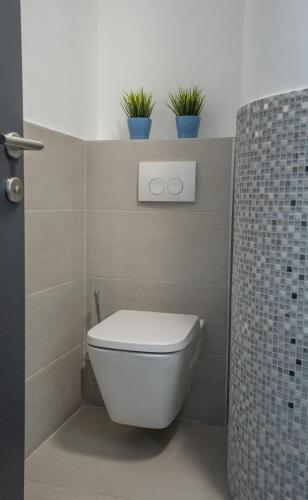 Hotel Blue - image 10