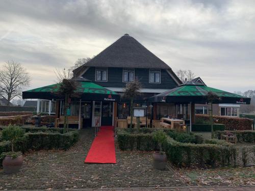 Hotel, restaurant, grand cafe het Wapen van Aelden