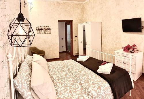 GuestHost - Salerno Historic Center Lovely Flat - image 5