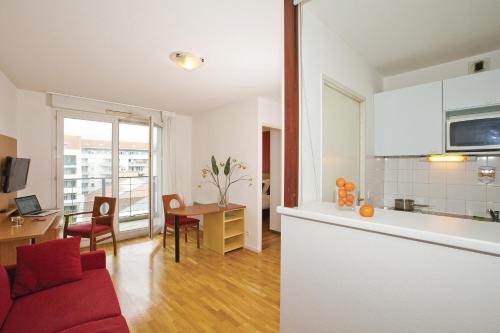 Séjours & Affaires Lyon Saint-Nicolas - image 8