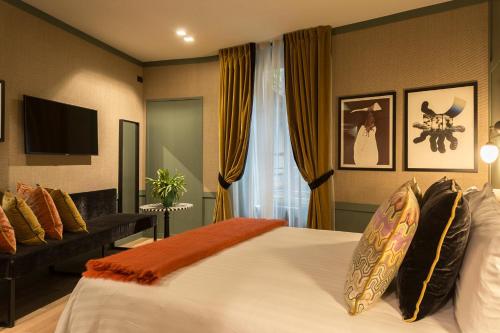 Living Suites - image 11