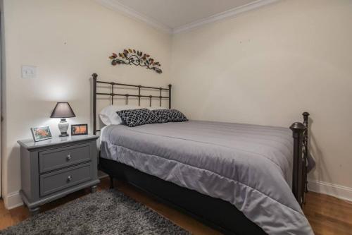 Beautiful 2 bedroom-Graduate Hospital-Back Patio in Philadelphia, USA