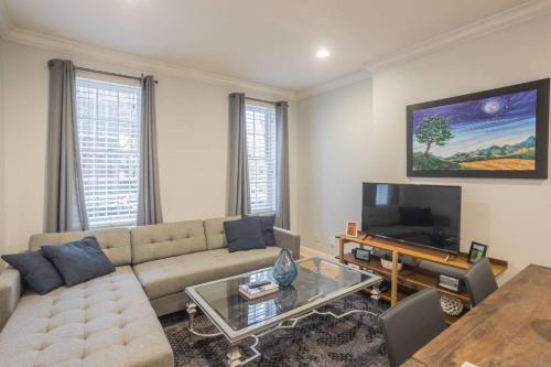 Beautiful 2 bedroom-Graduate Hospital-Back Patio in Philadelphia, USA
