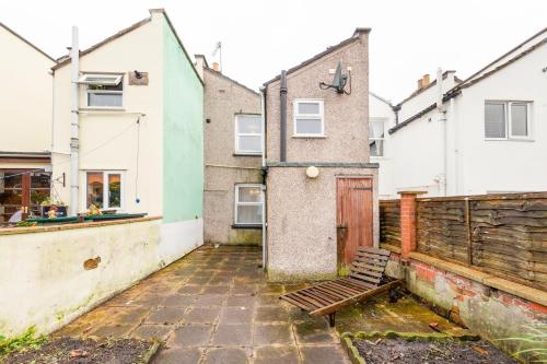 Cozy 2 Bedroom House in the heart of Bristol for 4 people