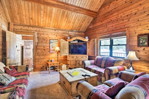 Rustic Breckenridge Cabin with Private Hot Tub! - image 2