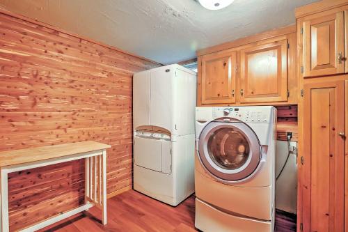 Cozy A-Frame Center Barnstead House on Locke Lake! - image 9