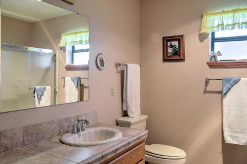 Cloudcroft Mtn Home with Deck-3 Miles to Ski Resort! - image 11