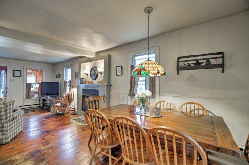 Northville Lakefront Escape with Deck Walk to Lake in Benson, USA