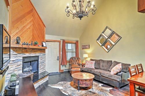 Angel Fire Condo with Fireplace Half-Mi to Ski Lift in Angel Fire, USA