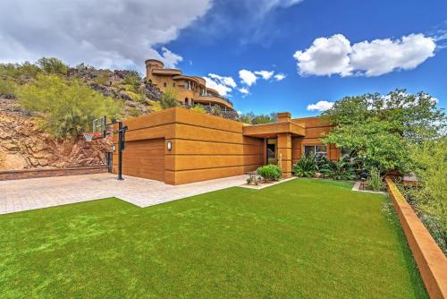 Sleek Paradise Valley Home with Private Acre and Views - image 2