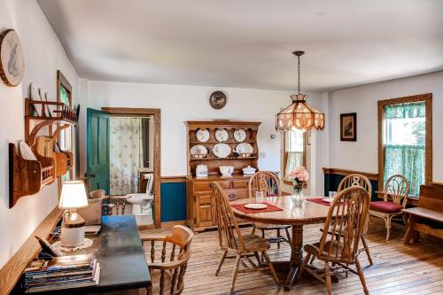5 Mi to Cooperstown All Star Village Otego Home in Otego, USA