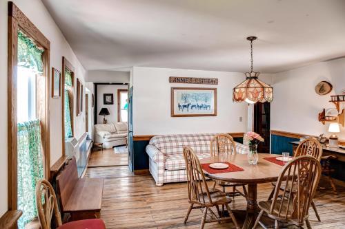 5 Mi to Cooperstown All Star Village Otego Home in Otego, USA