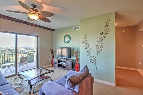 Lavish Panama City Beach Condo with Resort Amenities - image 6