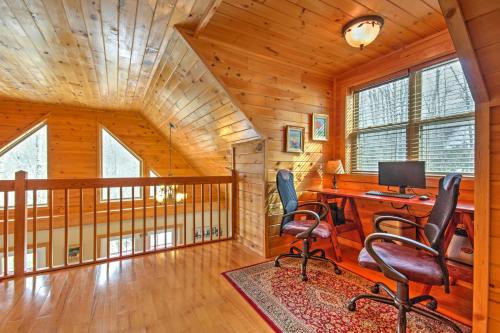 Deluxe Log Cabin with Pool Table 1 Mi to Hike and Ski - image 4