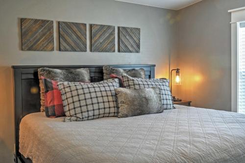Rustic Chic Home 10 Mi to Otter Creek State Park! - image 9