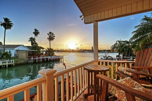 B&B Port Isabel - Port Isabel Cottage Less Than 5 Mi to South Padre Island! - Bed and Breakfast Port Isabel