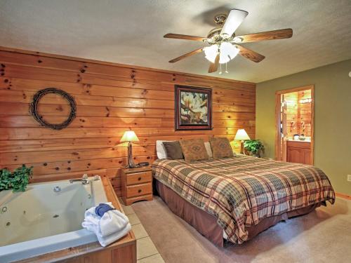 Idyllic Cabin with Hot Tub Less Than 2 Mi to Dollywood!