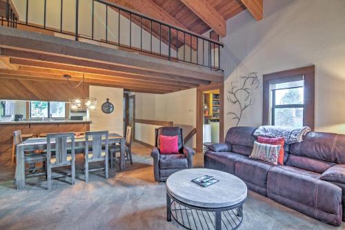 Relaxing Resort Condo with Northstar Ski Shuttle! - Apartment - Truckee