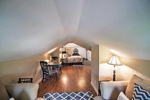 Spacious and Stunning Cleveland Getaway on 1 5 Acres - image 5
