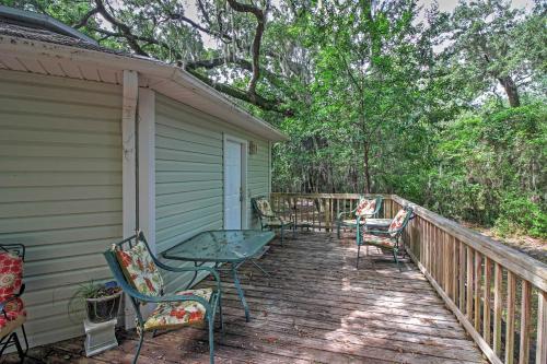 Santa Rosa Beach Bungalow 5 Mi to the Gulf Shore!