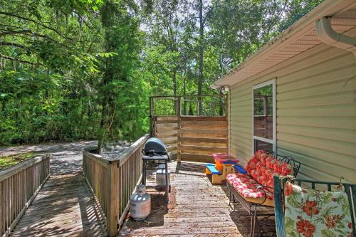 Santa Rosa Beach Bungalow 5 Mi to the Gulf Shore!