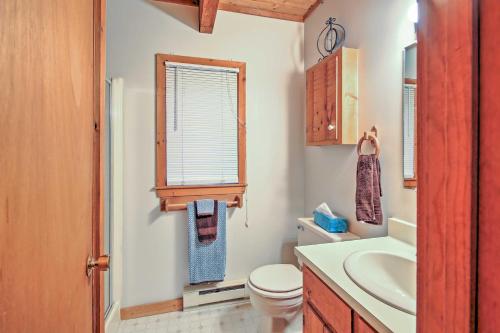 Spacious Bartlett Townhome Less Than 6 Mi to Attitash Mtn! - main image