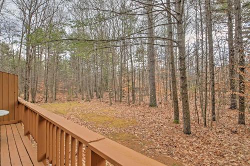Spacious Bartlett Townhome Less Than 6 Mi to Attitash Mtn! - image 4