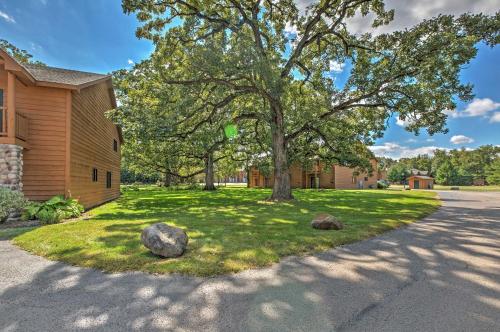 Cozy Townhome Half Mi to Starved Rock State Park! - image 9