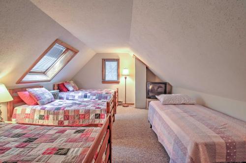 Spacious Bartlett Townhome Less Than 6 Mi to Attitash Mtn! - image 7