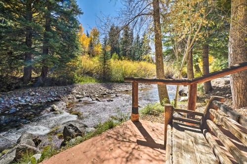 B&B Snowmass - Charming Creekside Snowmass Studio 15 Mi to Aspen - Bed and Breakfast Snowmass