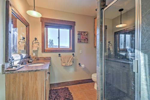 Exceptional Breckenridge Sky Lodge with Hot Tub!