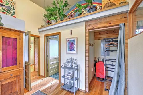 Bozeman Cottage with Mountain Views Less Than 6 Mi to Dtwn!