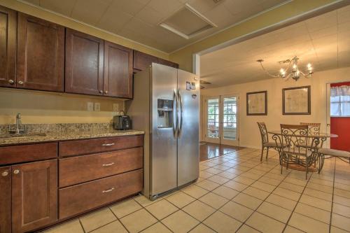 Lakefront Dunnellon House with Serene Sunrise Views! - image 5