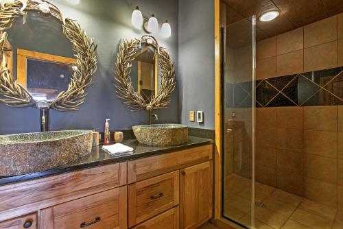 Copper Lodge - Gorgeous Gleason Cabin with Deck! - image 9