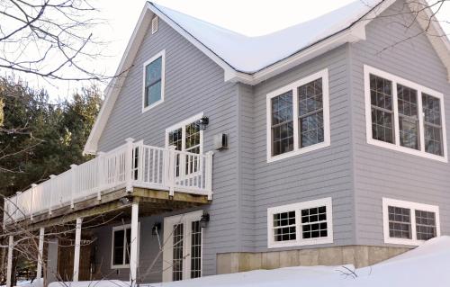 Beautiful Sandy Point Getaway with Wraparound Deck!