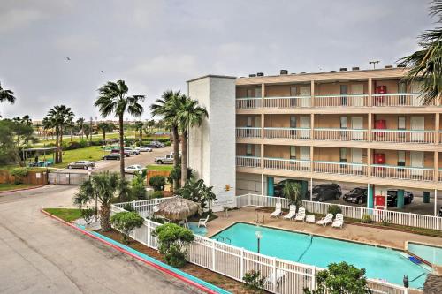 Corpus Christi Surfside Suite with Beach Access! - image 38