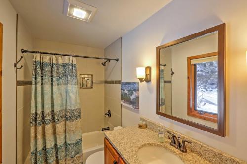 Heart of Superior Lake Cabin 15 Mi to Lutsen Mtn! - image 3