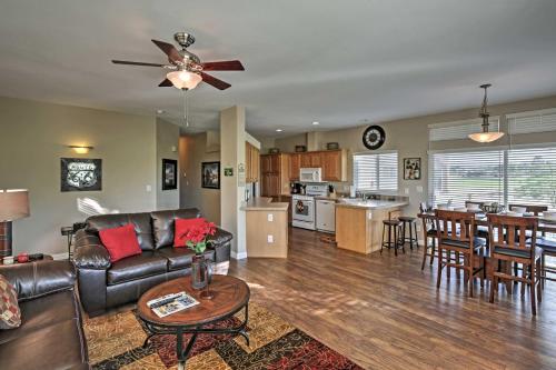 Rivers Edge Golf Condo with Beach Access and Patio!