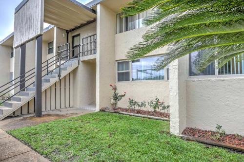 Sunny Florida Condo 4 Mi to Gulf Islands Seashore - image 2