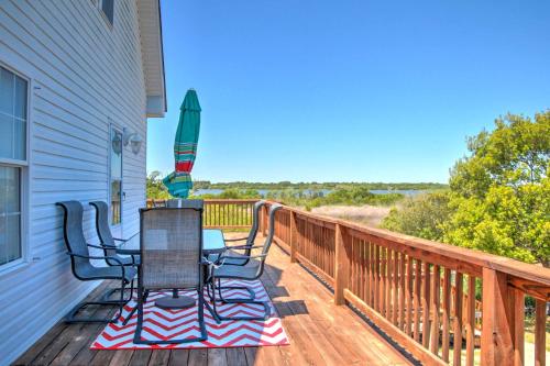 Updated Family Getaway Walk to Sea Haven Beach! in North Topsail Beach, USA