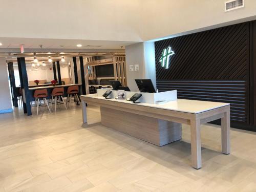 Holiday Inn Cleveland an IHG Hotel - image 3