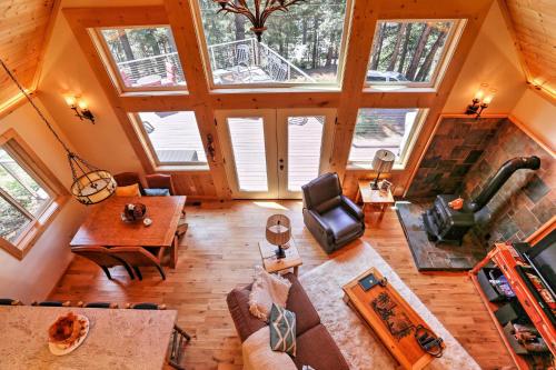 Rustic Retreat with Deck - Steps From Lake Almanor! - Lake Almanor