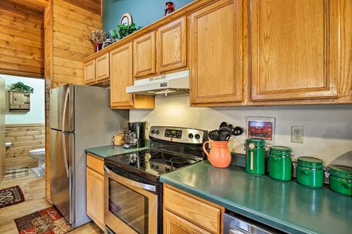 Bear View Lodge in Alma 15 Mi to Breckenridge! in Alma, USA