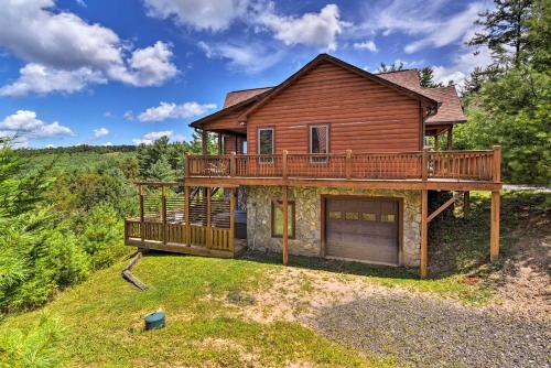 Fleetwood Cabin with Hot Tub Near Blue Ridge Pkwy! - main image
